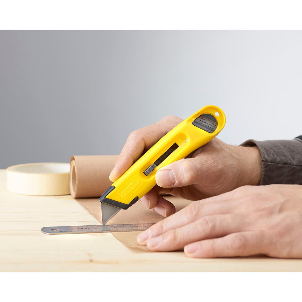 Stanley Light-Weight Retractable Knife | 0-10-088