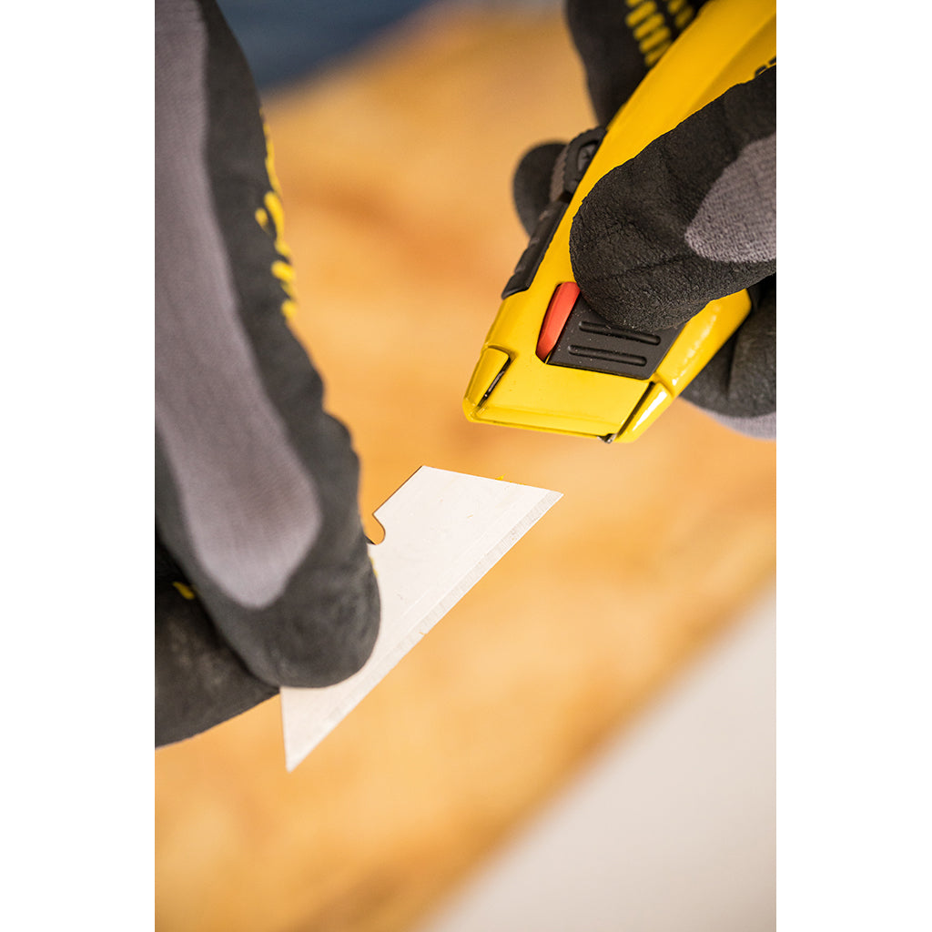 STANLEY FATMAX Retractable Utility Knife With 5 Blades | 0-10-778