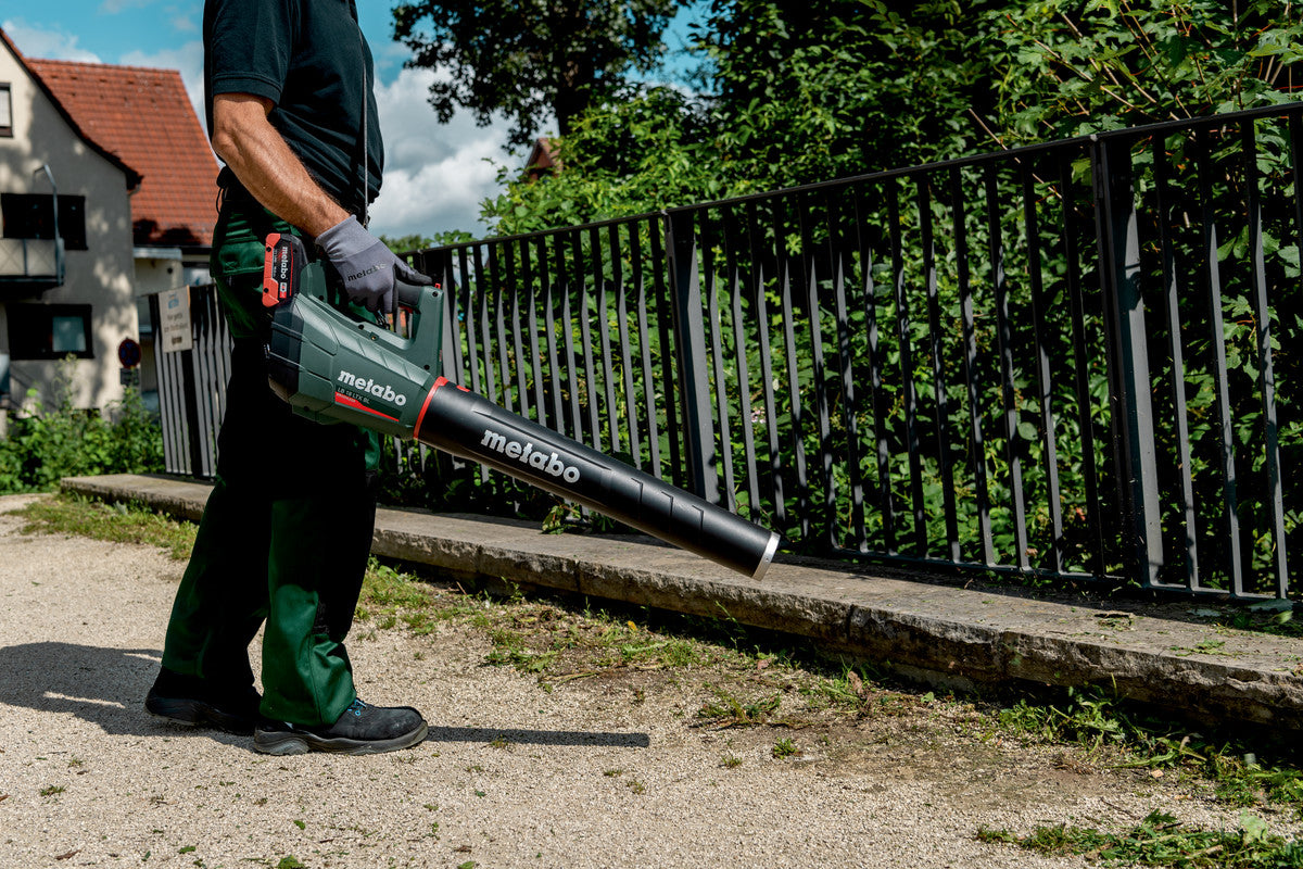 LB 18 LTX BL (601607850) Cordless leaf blower