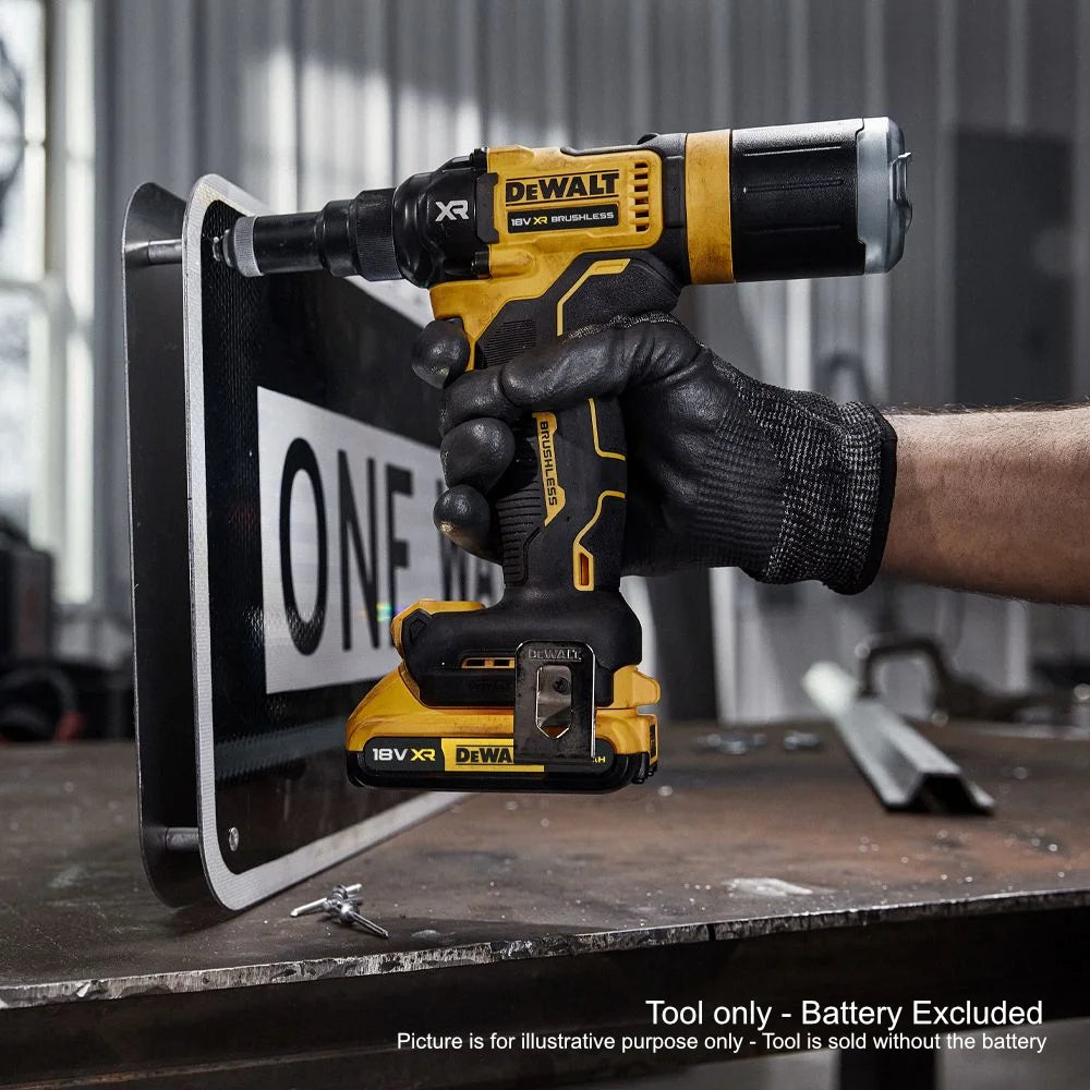DEWALT 18V Brushless 4.8mm Rivet Gun | DCF403NT