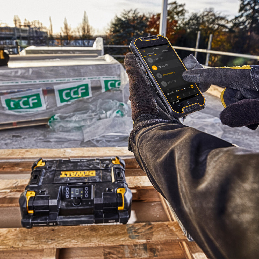DEWALT TSTAK Radio and Charger | DWST1-81078