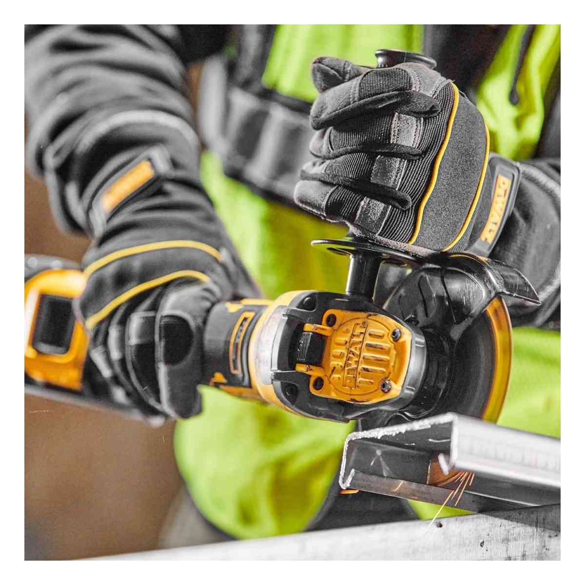 DEWALT Cordless 18V Brushless Flexvolt Advantage Angle Grinder | DCG409NT