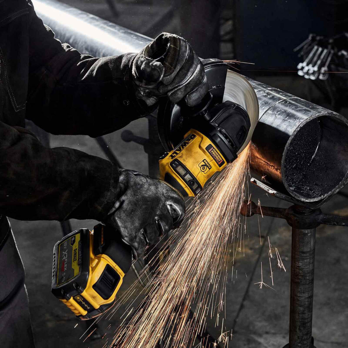 DEWALT Cordless 54V Brushless Angle Grinder 180mm | DCG440N