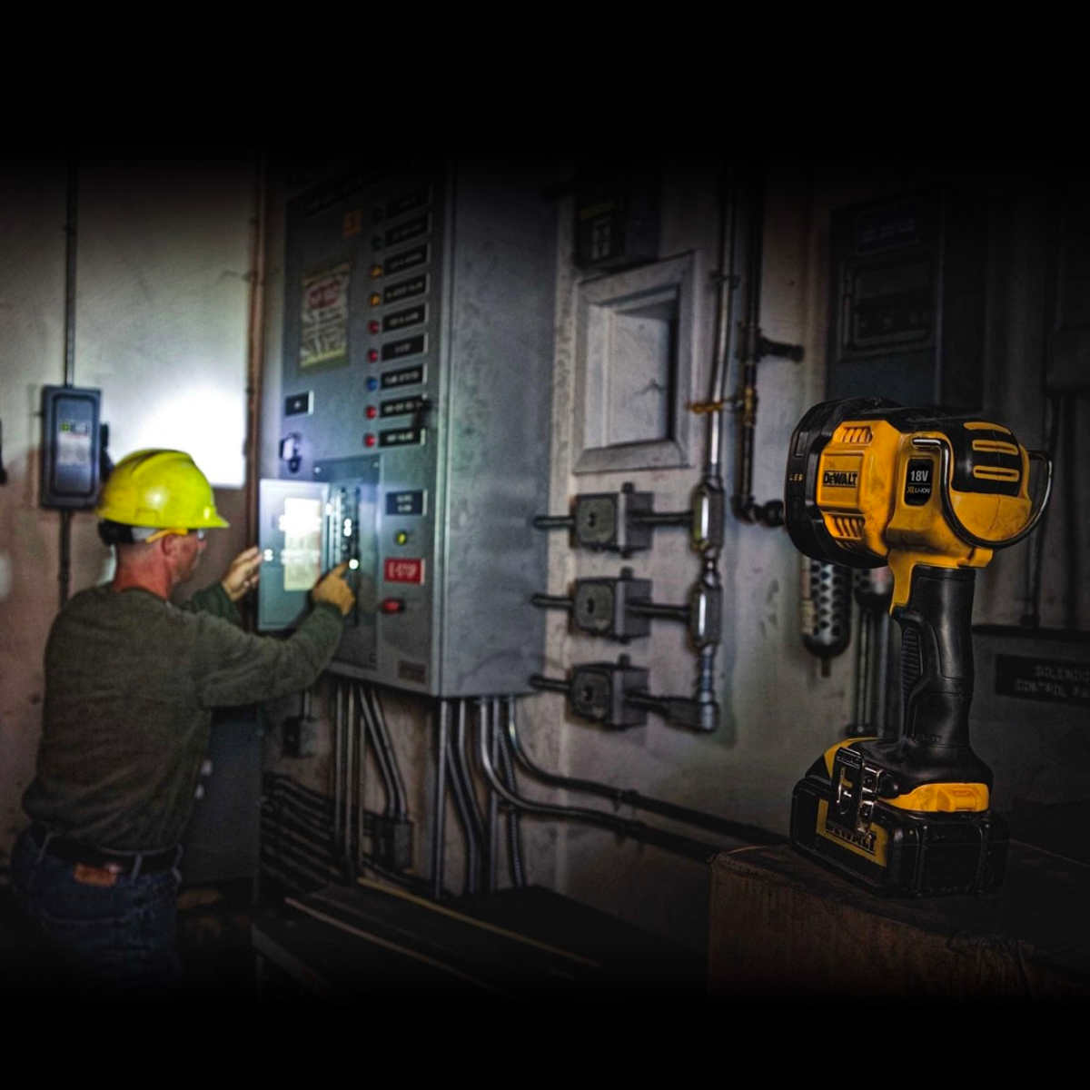 DEWALT 18V LED Spot Light | DCL043