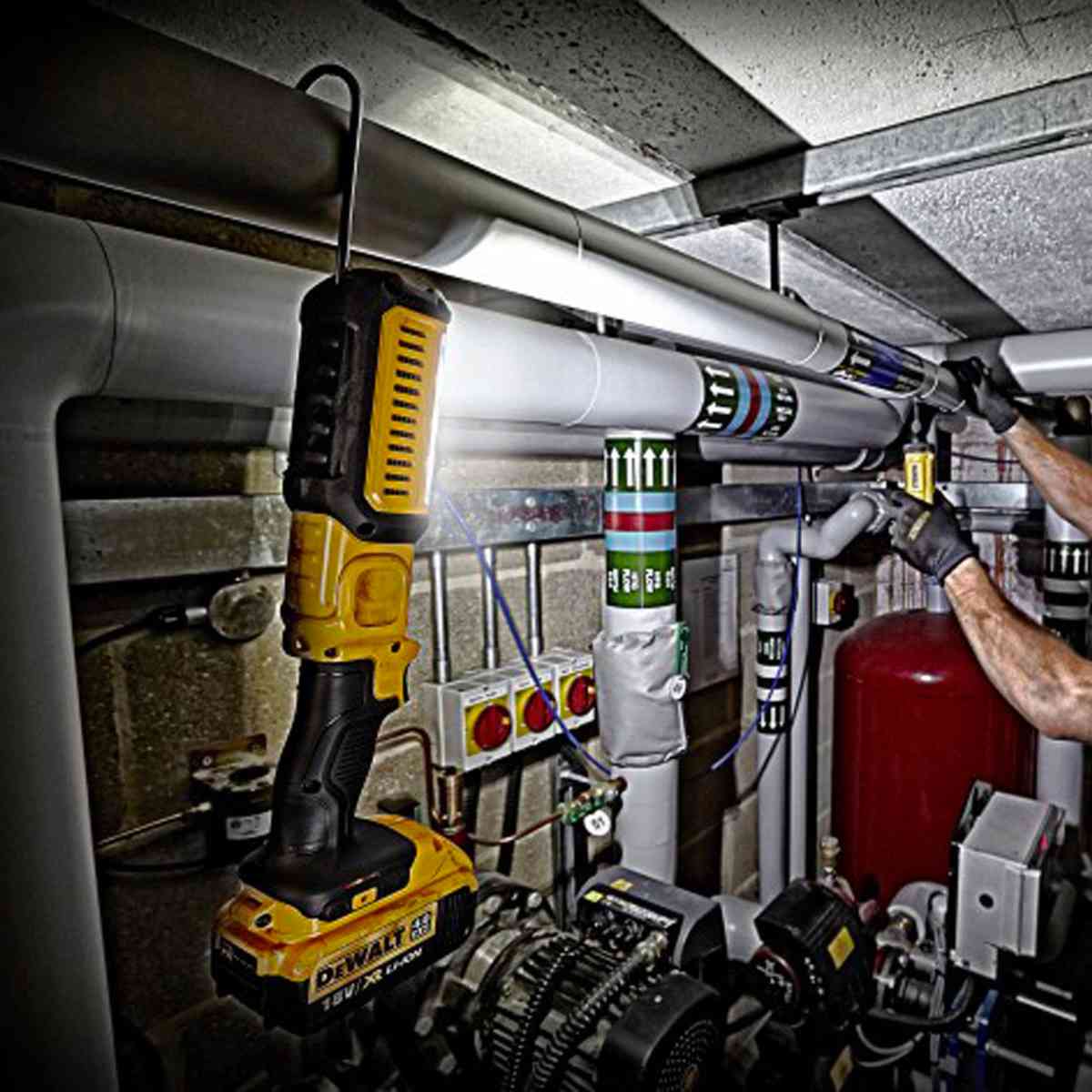 DEWALT Work Light 18V LED Hand Held | DCL050