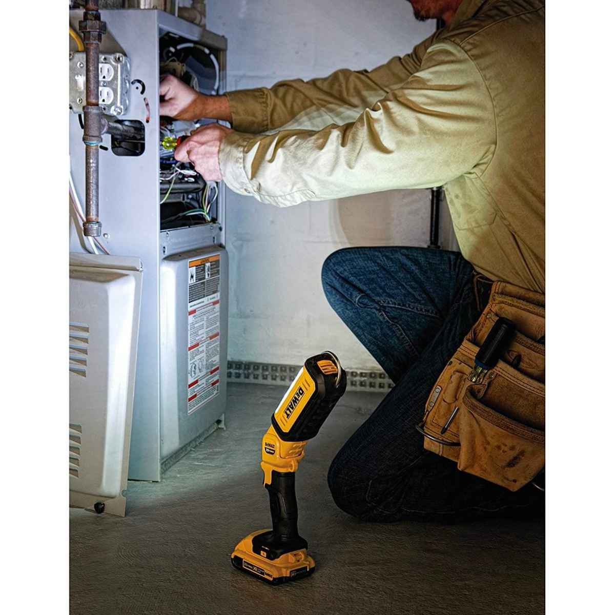 DEWALT Work Light 18V LED Hand Held | DCL050