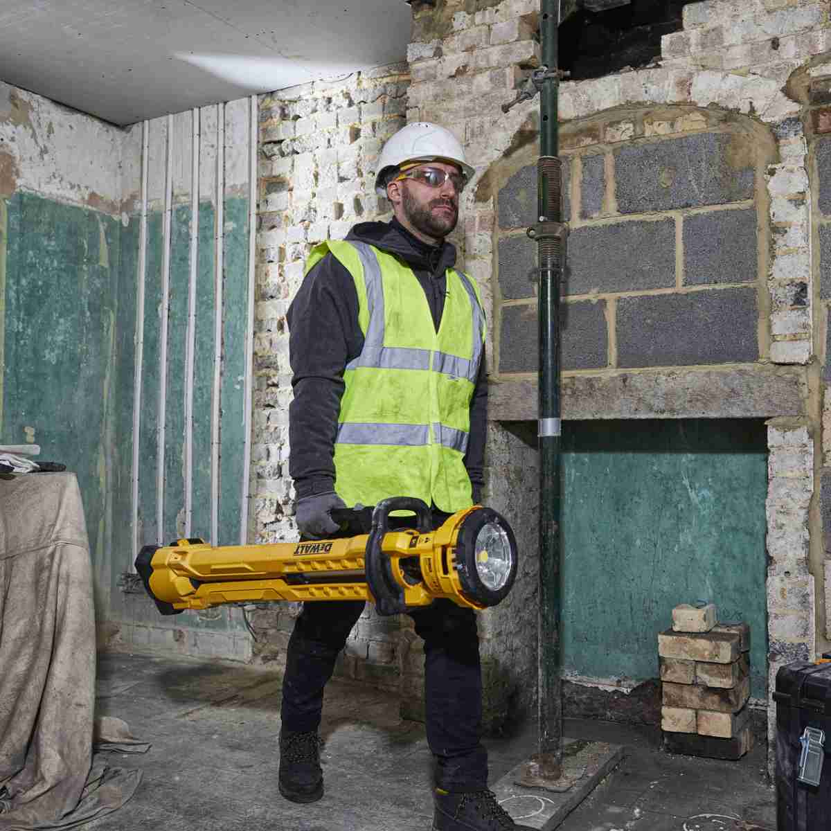 DEWALT 18V LED Tripod Light | DCL079