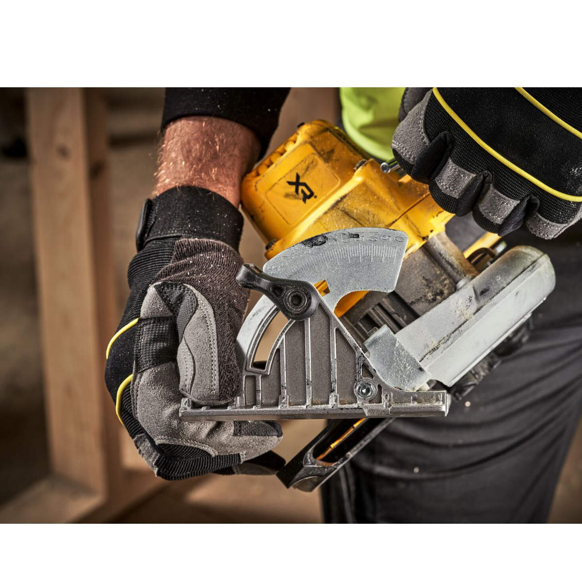 DEWALT 18V Brushless Circular Saw 165mm | DCS565NT