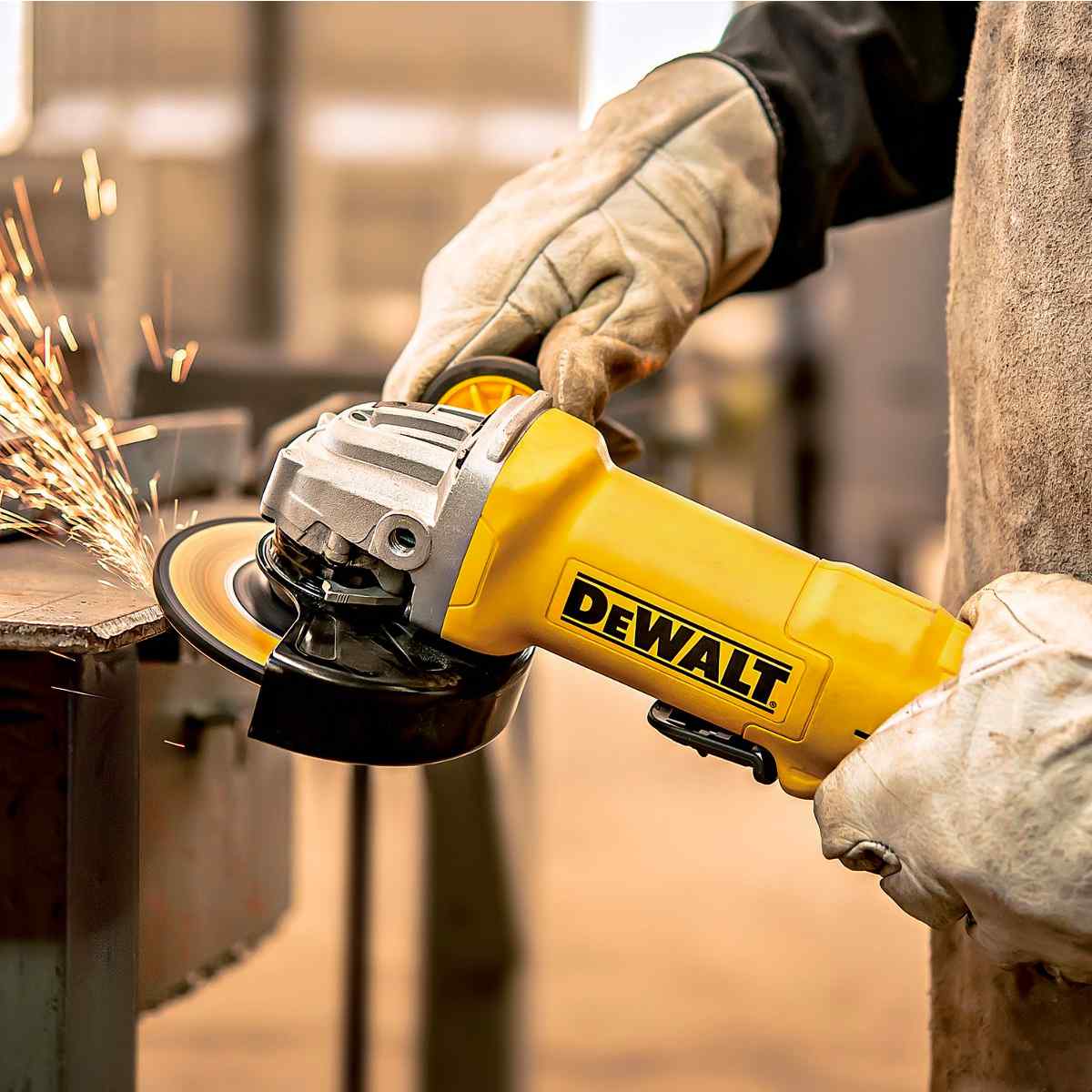 DEWALT Angle Grinder 115mm 1200W Deadman | DWE4212