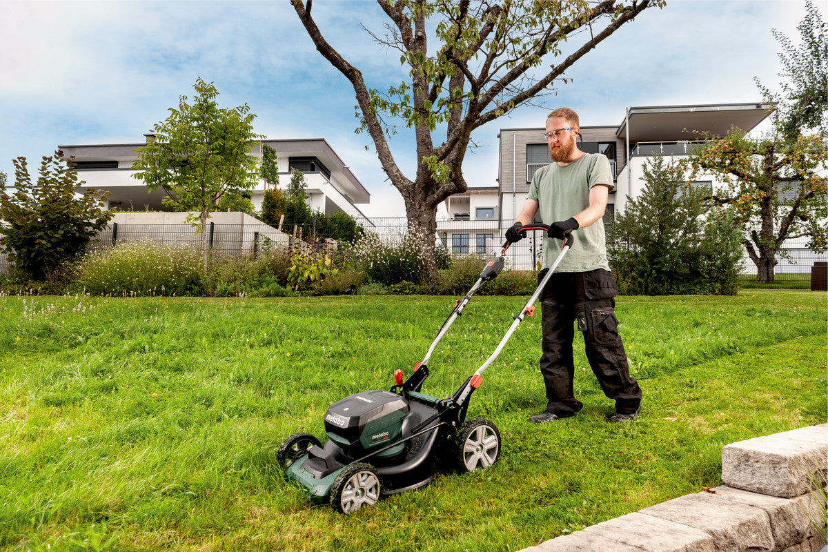 RM 36-18 LTX BL 46 (601606850) Cordless lawn mower