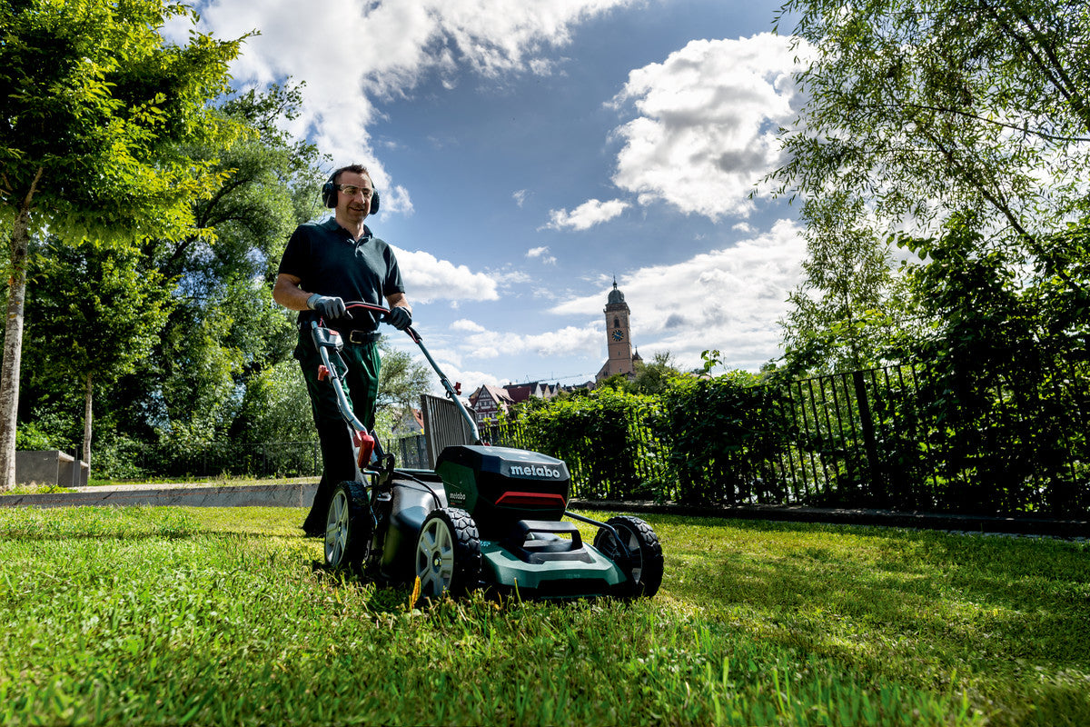 RM 36-18 LTX BL 46 (601606850) Cordless lawn mower