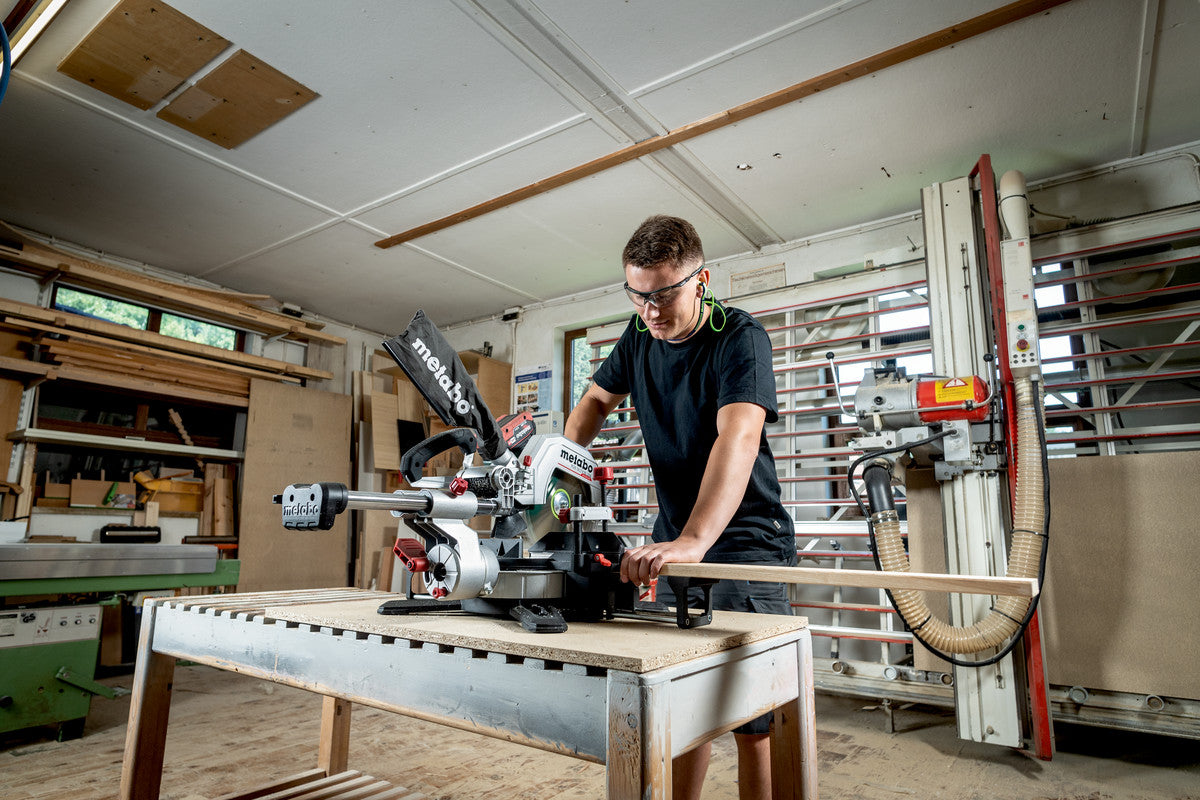 KGS 18 LTX BL 254 (614254850) Cordless mitre saw