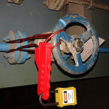 Multipurpose Scissor Cable Lockout Red –