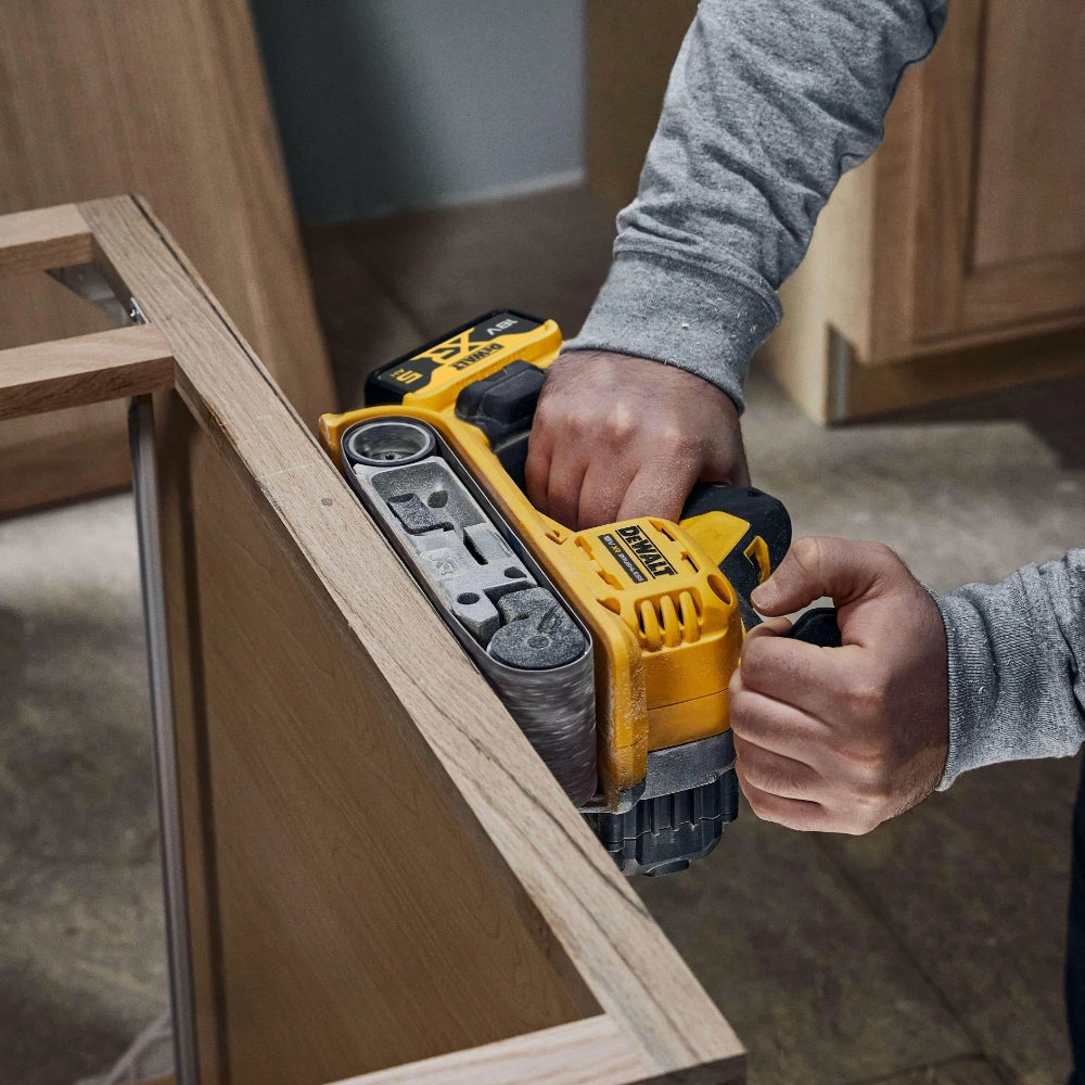 DEWALT 18V Brushless Belt Sander | DCW220P2