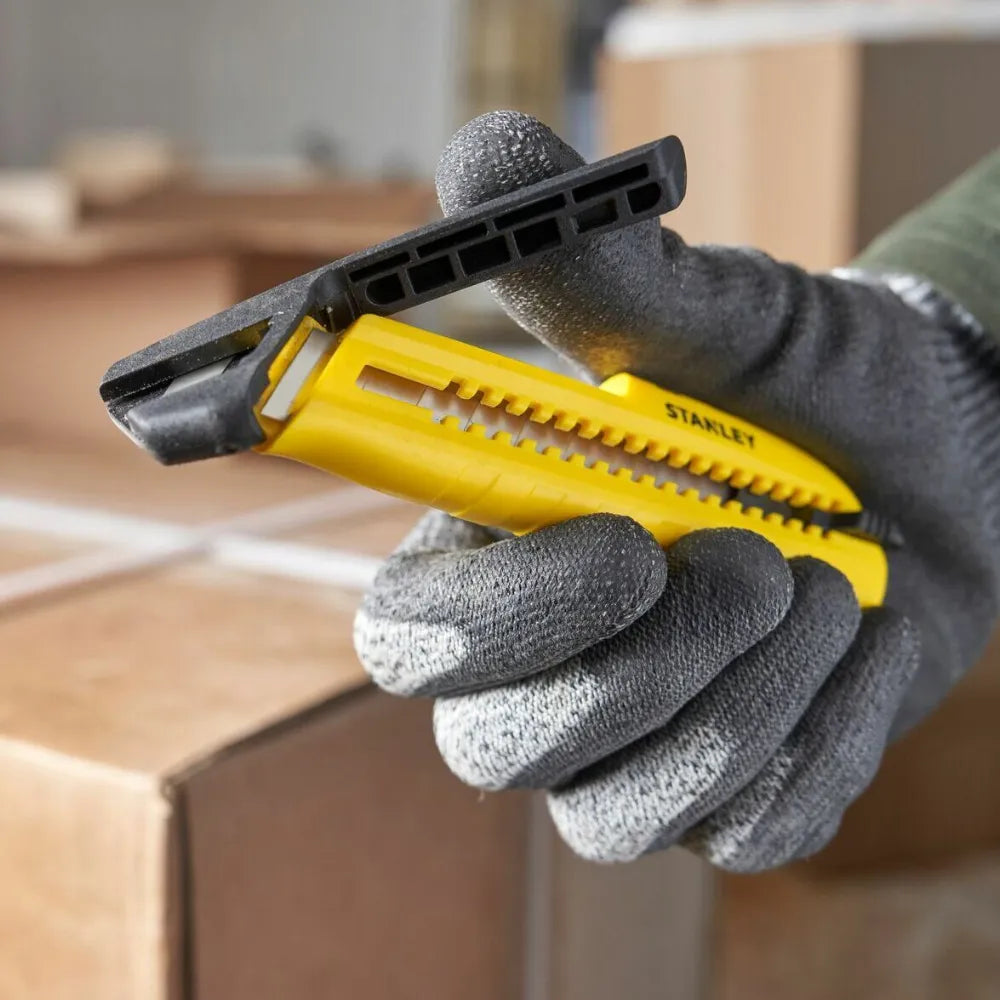 Stanley Snap-Off Knife 18mm | STHT10489-0