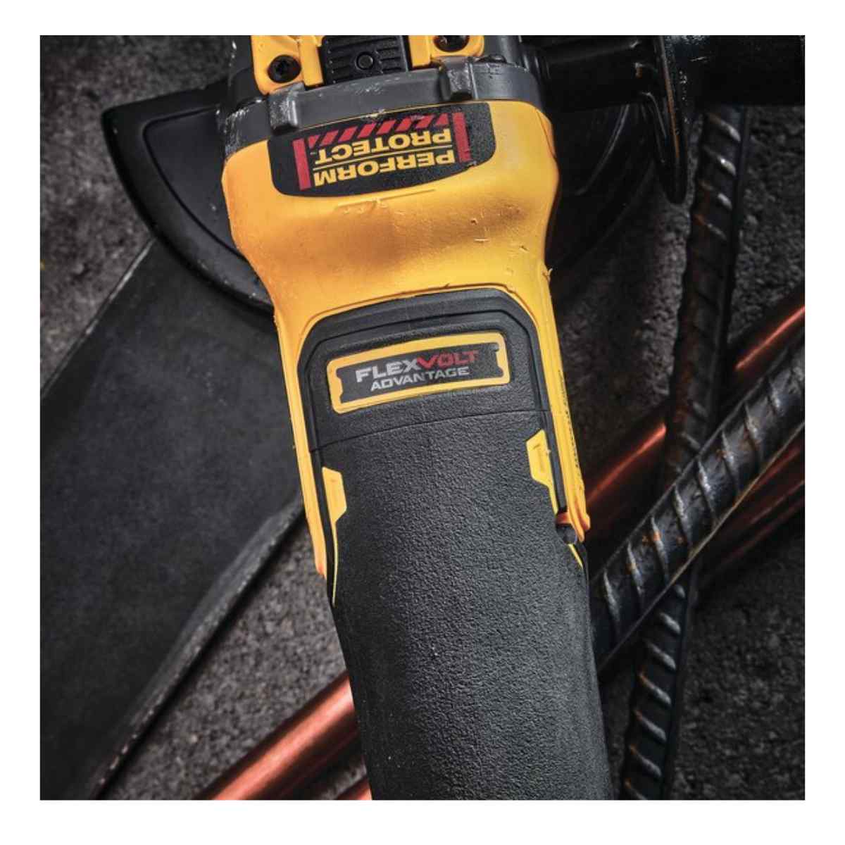 DEWALT Cordless 18V Brushless Flexvolt Advantage Angle Grinder | DCG409NT