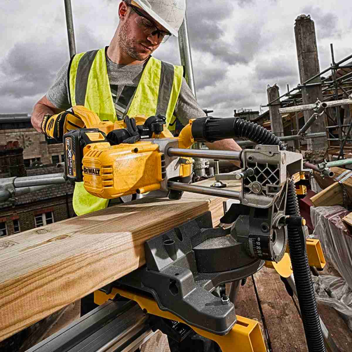 DEWALT 54V Brushless Mitre Saw 250mm | DCS778T2