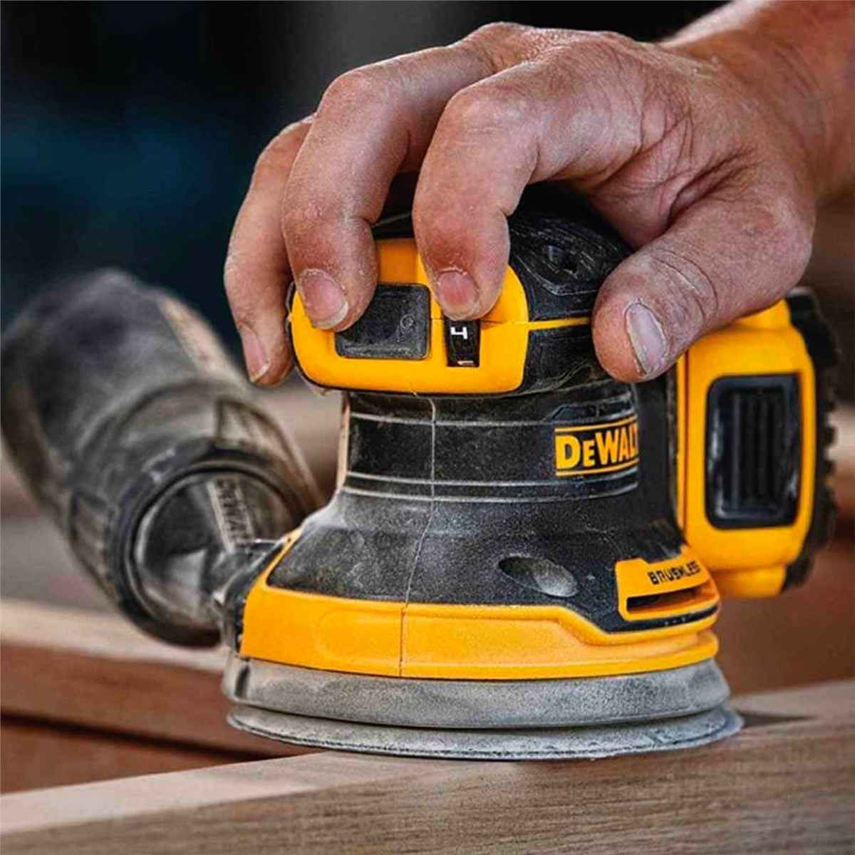 DEWALT 18V Brushless 125mm Sander | DCW210NT