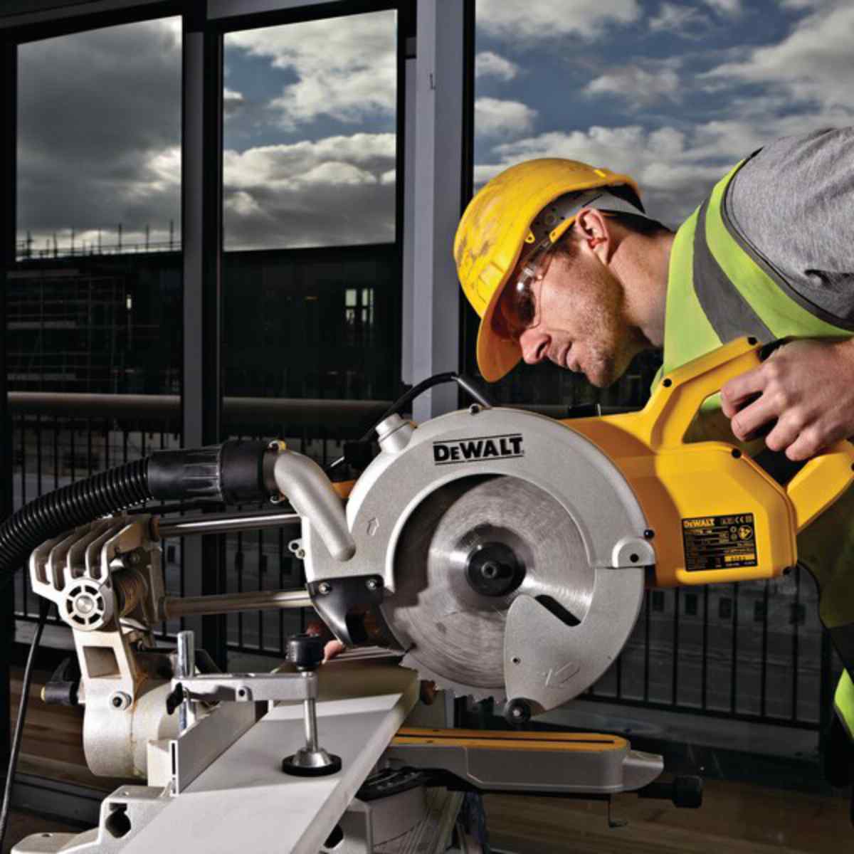 DEWALT Sliding Mitre Saw 250mm with XPS | DWS778